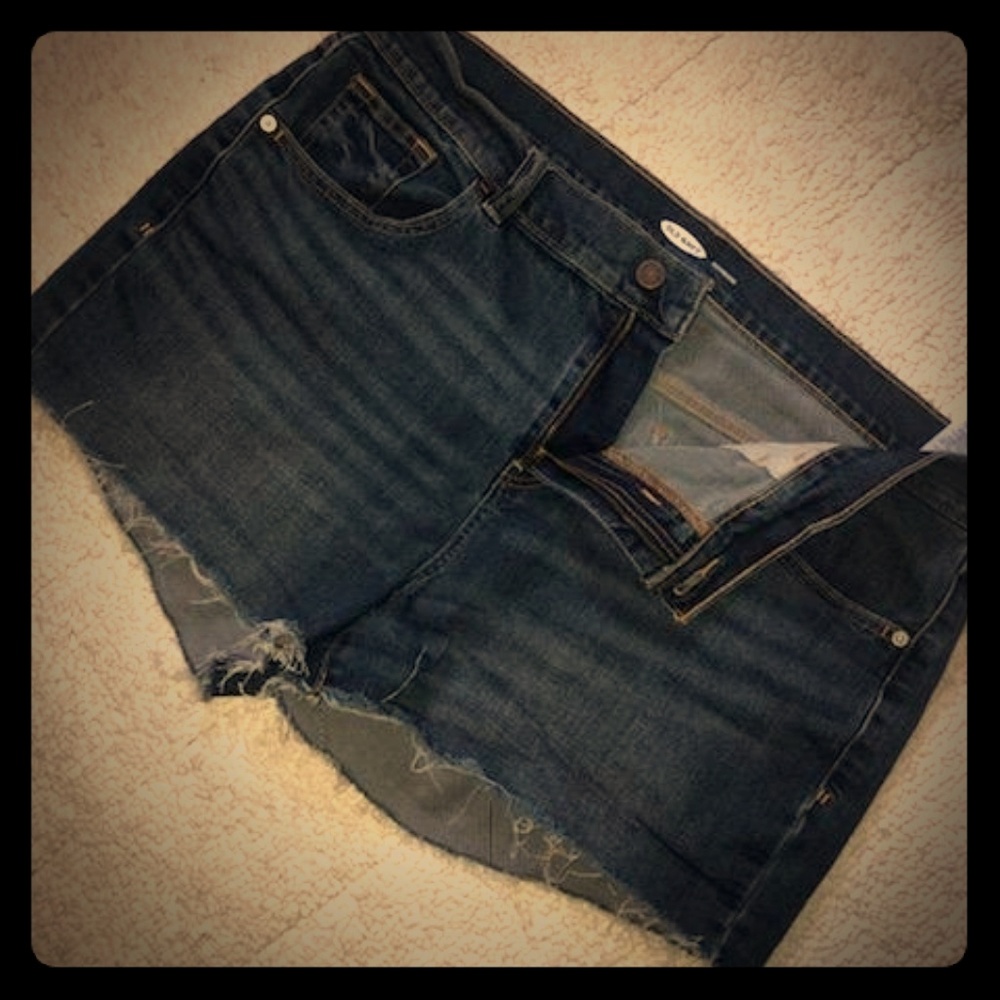 Old Navy Boyfriend Cut Off Denim Shorts